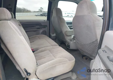 2000 Ford Excursion Xlt z USA, uszkodzony, nr VIN 1FMNU40S0YED92202